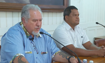     Warren Dexter replaces Tevaiti Pomare as Finance Minister